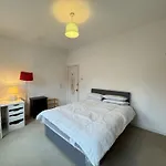 Inviting 4Bd Home With Roof Terrace Nine Elms