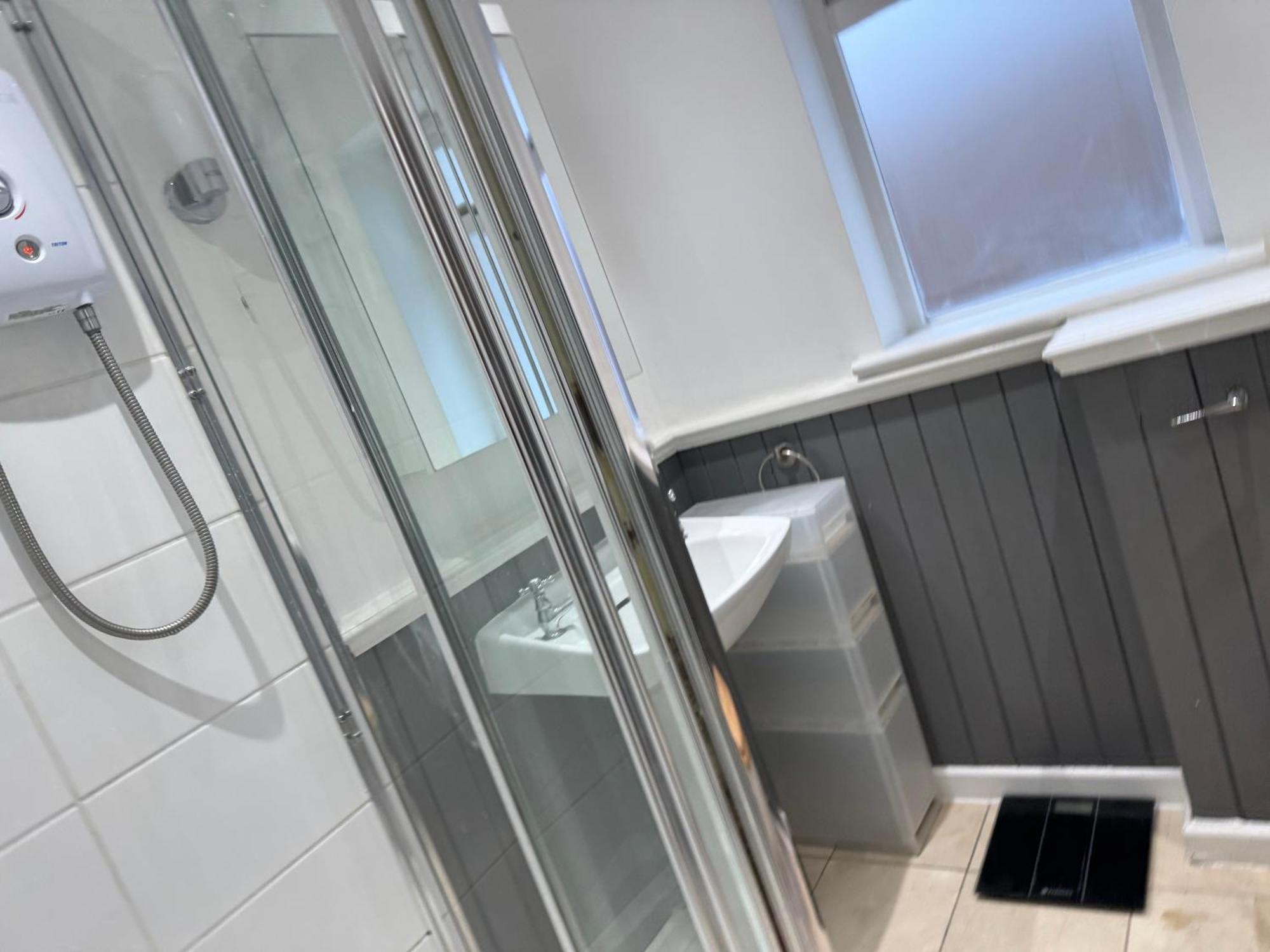 Inviting 4bd With Roof Terrace Nine Elms * Londra
