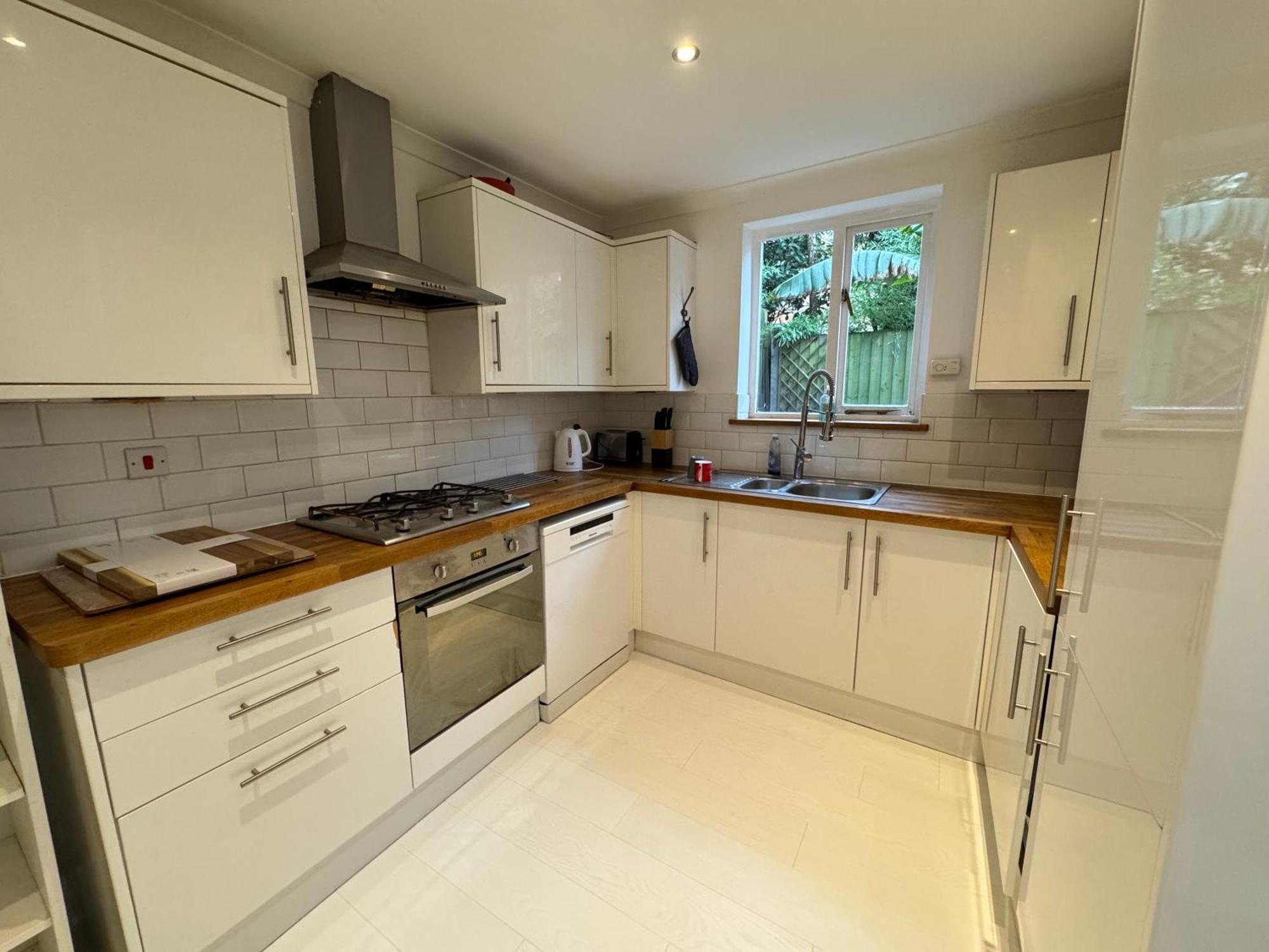 Inviting 4bd With Roof Terrace Nine Elms Appartamento *