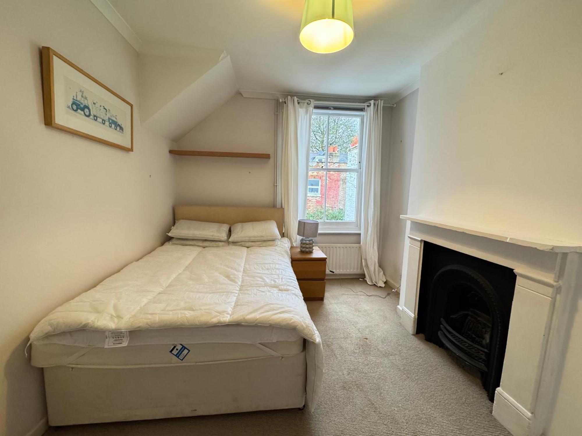 Inviting 4bd With Roof Terrace Nine Elms