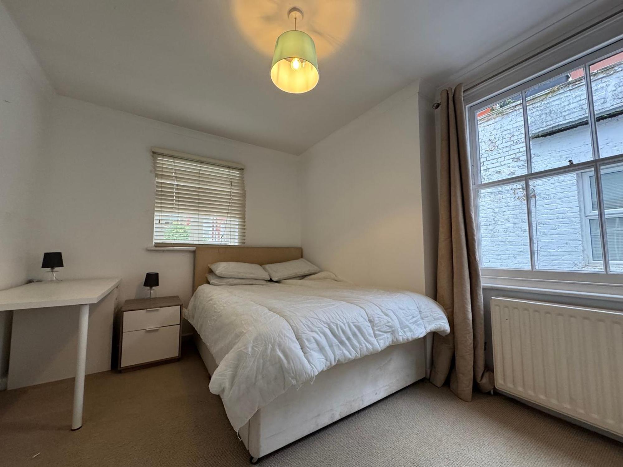 Inviting 4bd With Roof Terrace Nine Elms