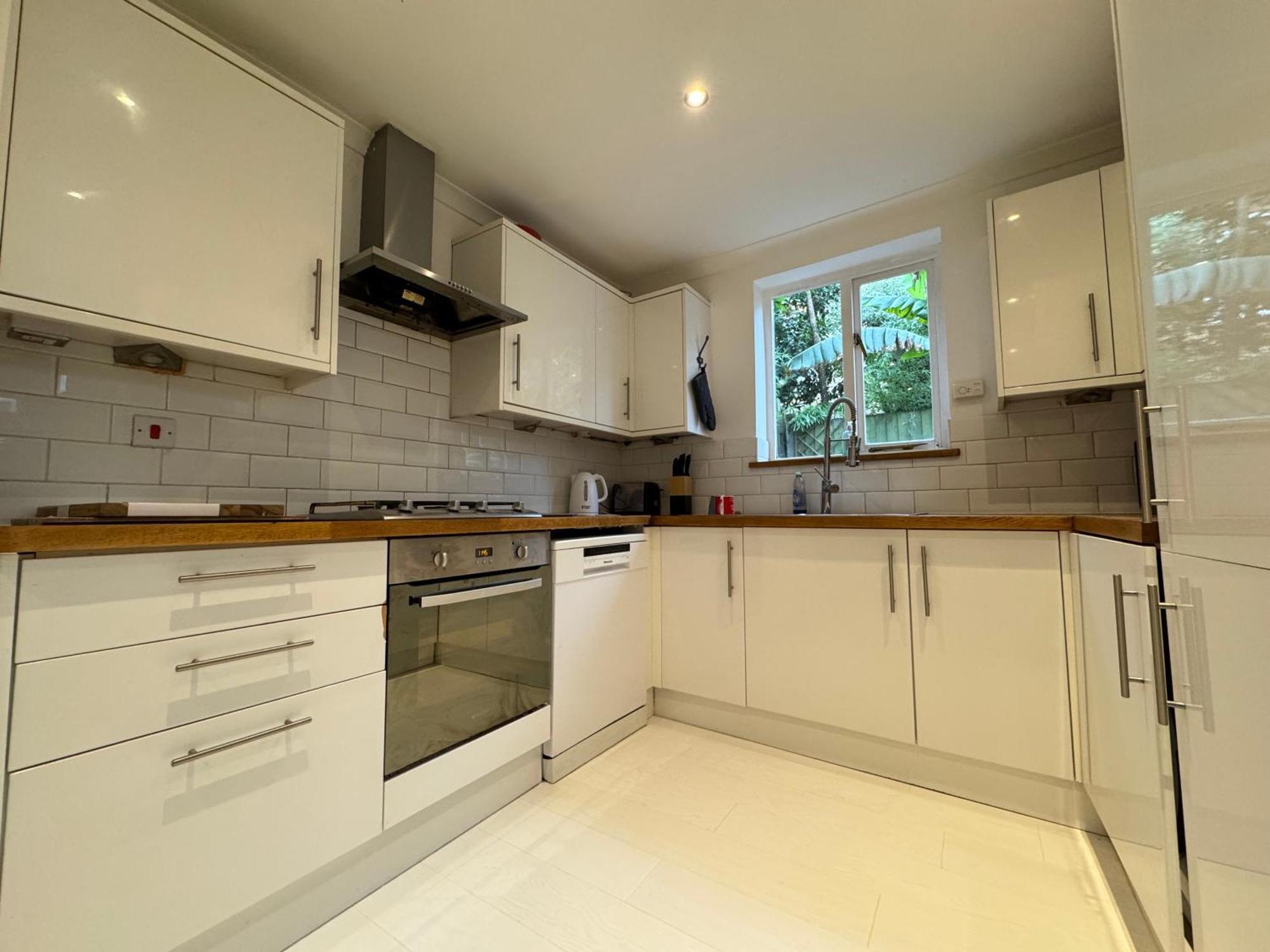 Appartamento Inviting 4bd With Roof Terrace Nine Elms Londra