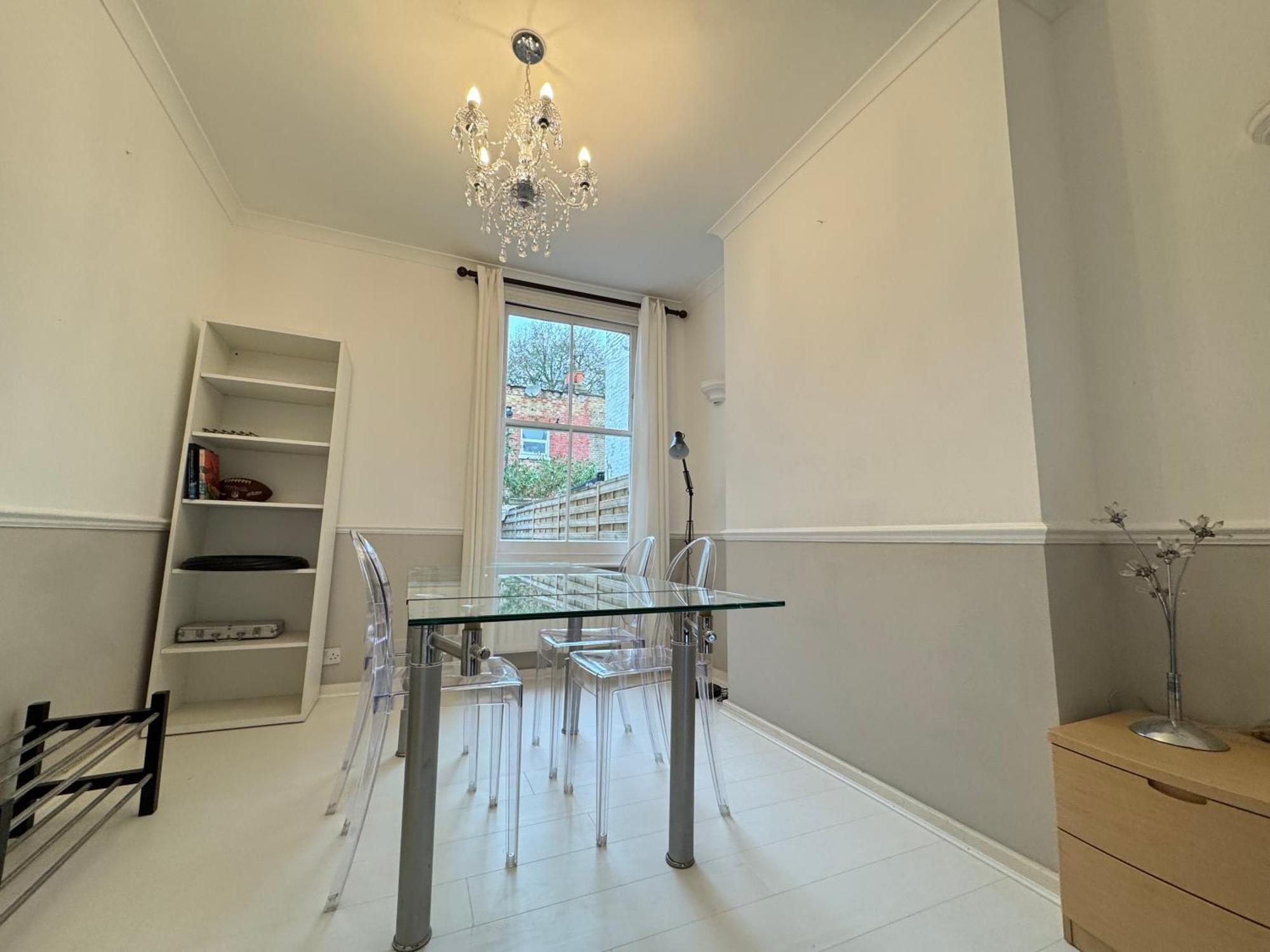 Inviting 4bd With Roof Terrace Nine Elms Londra