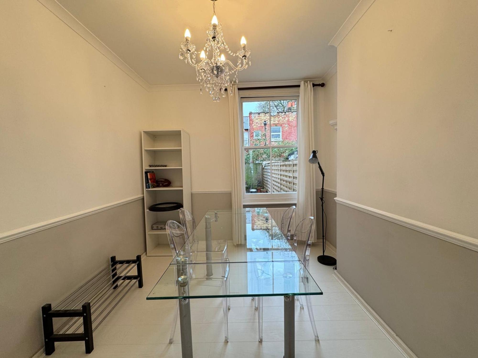 Inviting 4bd With Roof Terrace Nine Elms